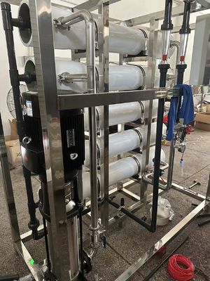 سعر جيد 150-300 Psi الضغط التصنيفية استرداد المياه المالحة نظام RO لمدى واسع من مياه تغذية PH الانترنت