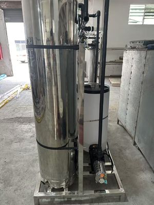 سعر جيد نظام التناضح العكسي التجاري من الفولاذ المقاوم للصدأ والبي.في.سي لتزويد الكهرباء بـ 380 فولت / 50 هرتز في البيئات الصناعية الانترنت