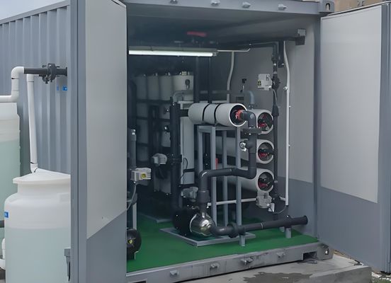 سعر جيد نظام تصفية الأوسموسية العكسية للمياه المالحة / المالحة 15-65kw الانترنت