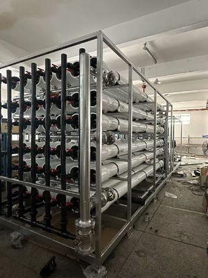 سعر جيد مصنع التناضح العكسي للمياه المالحة بمعدل 500-10000 PPM مع نظام التحكم الآلي من سيمنز الانترنت